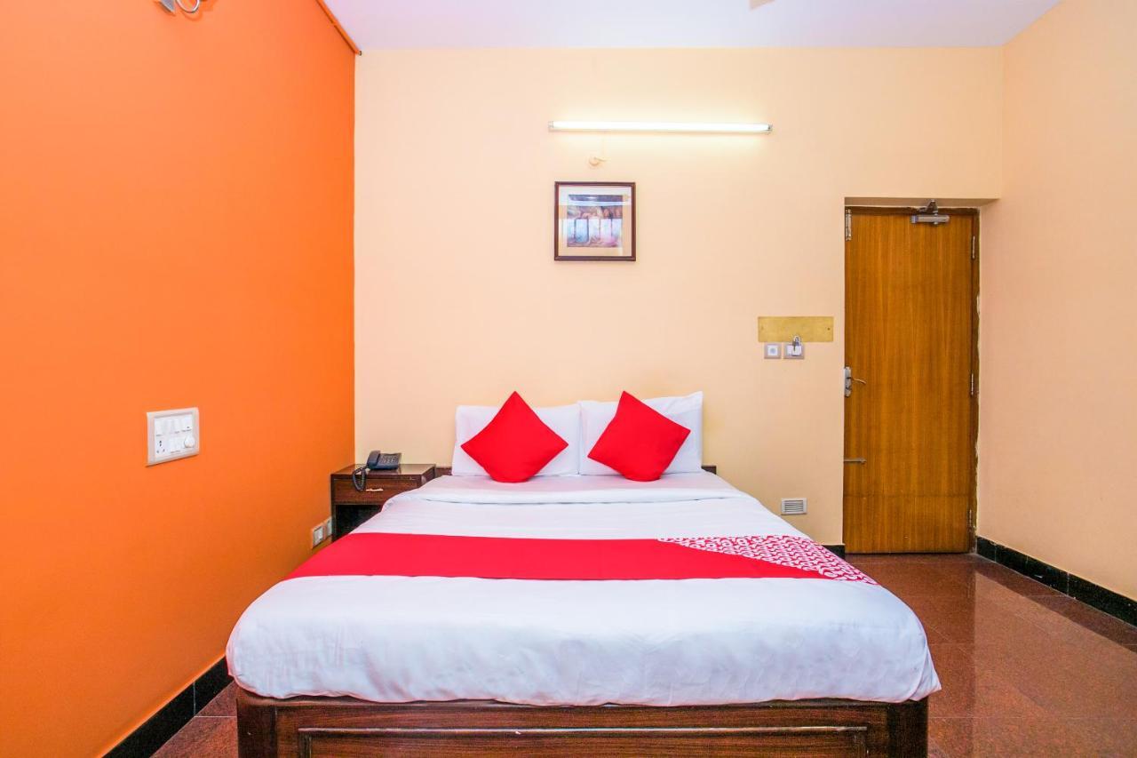 Hotel Priyanka Residency Bangalore Exterior foto