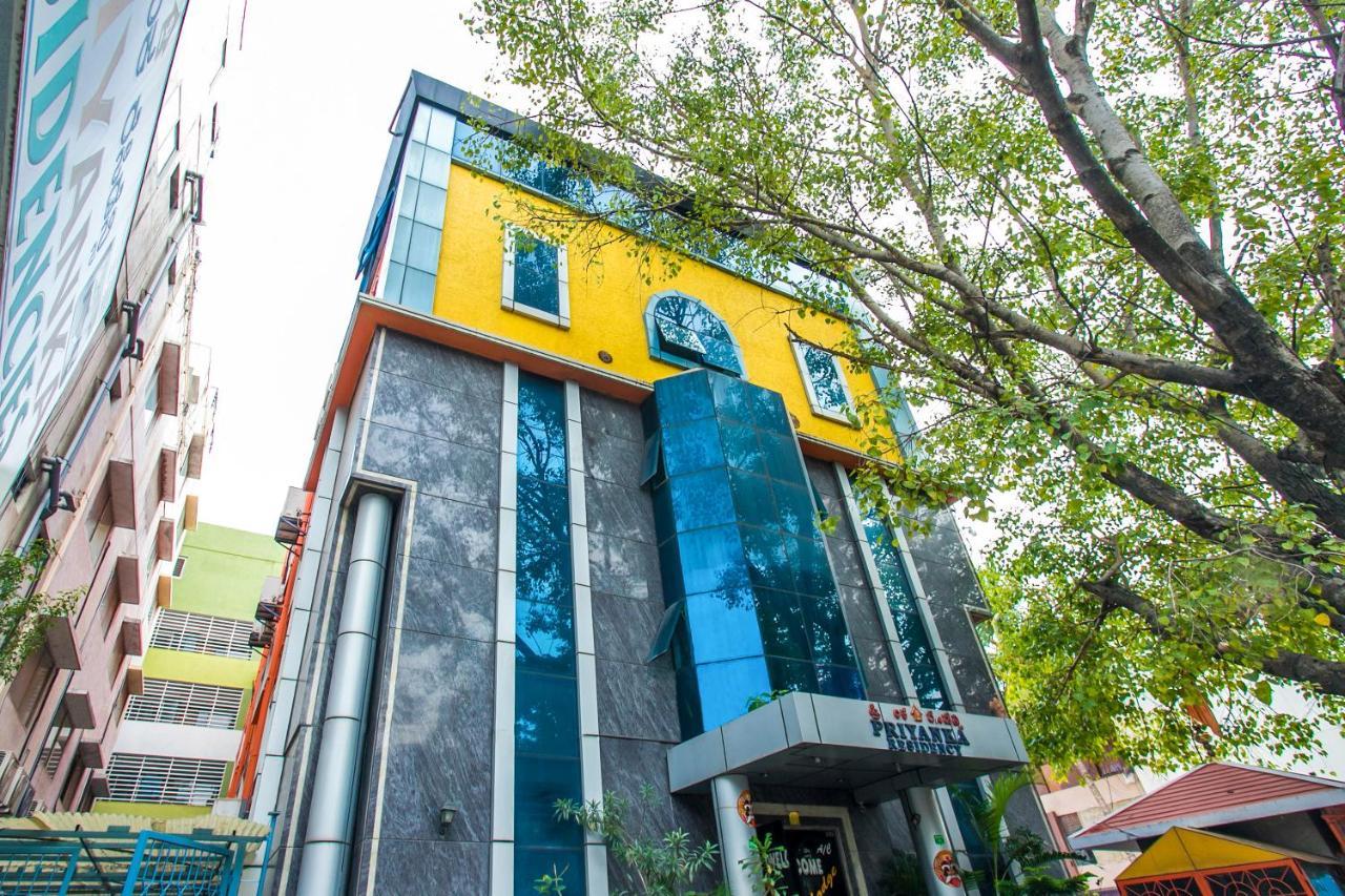 Hotel Priyanka Residency Bangalore Exterior foto