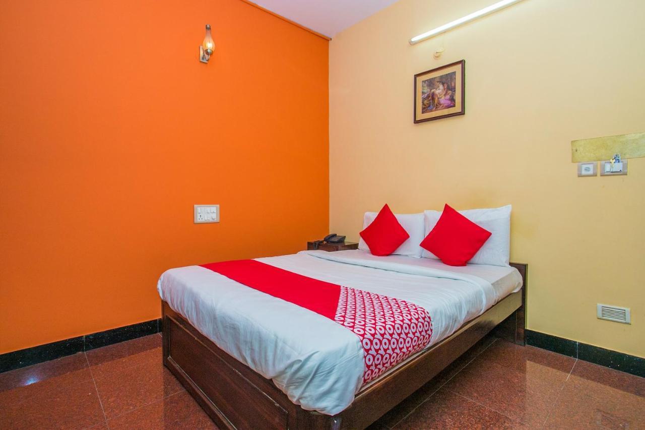 Hotel Priyanka Residency Bangalore Exterior foto